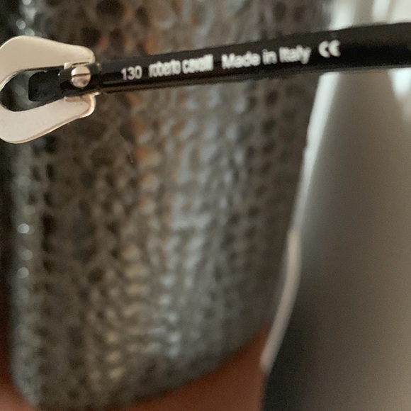 💯Authentic used Roberto Cavalli sunglasses with dust cloth and original case - Picture 5 of 16